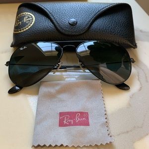 Ray-Ban all black aviators